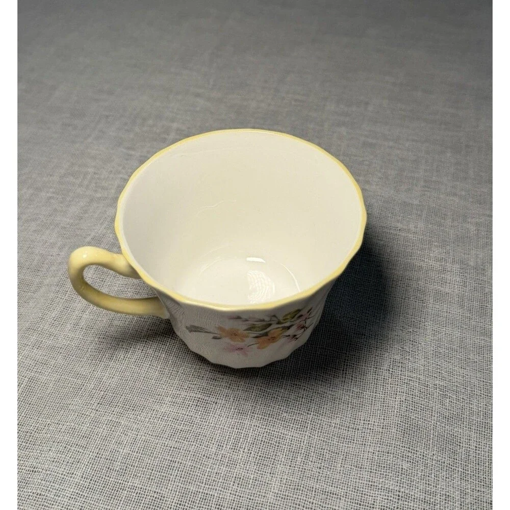 Vintage Floral Fine Bone China Teacup Royal Sutherland England